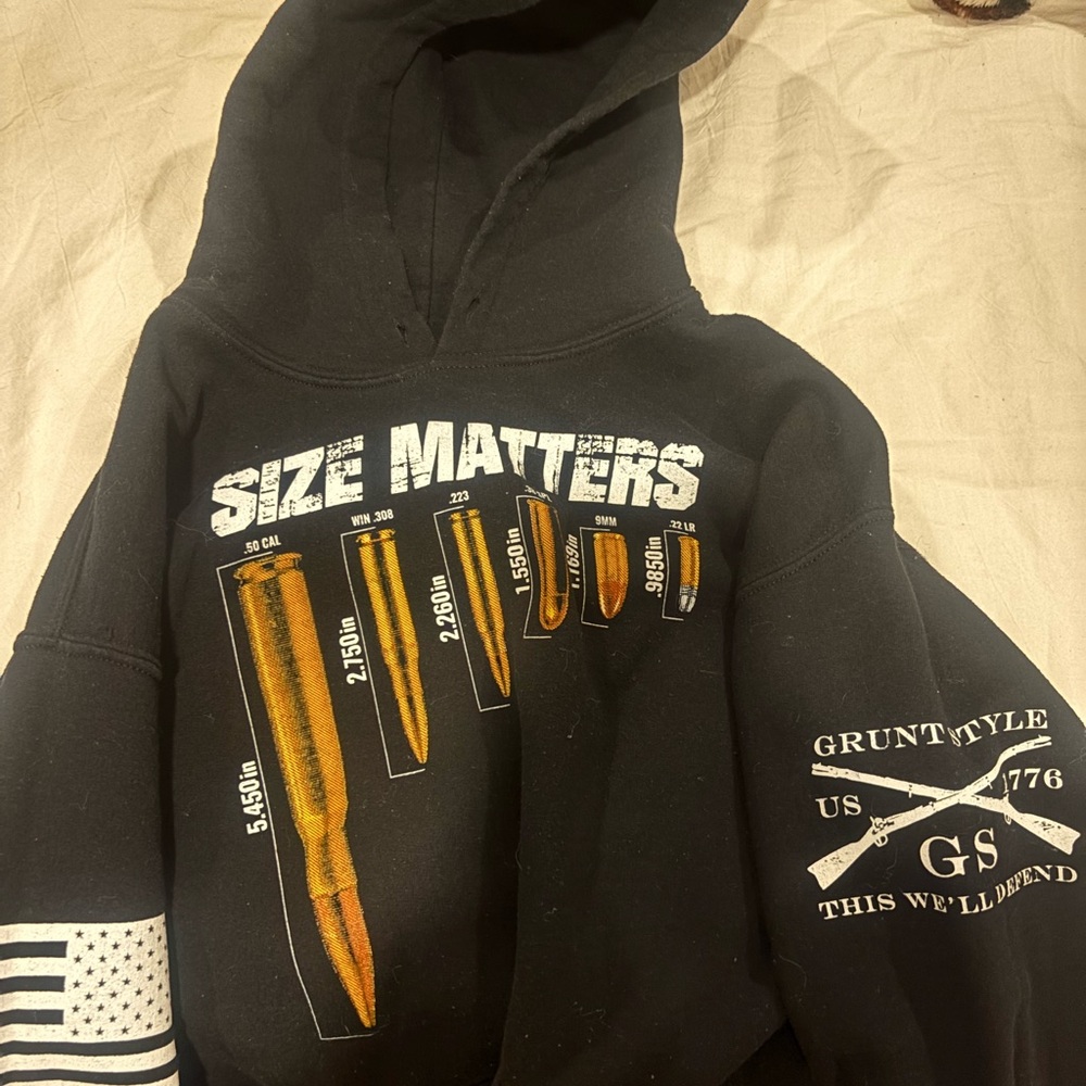 Grunt Style Men's Black Crewneck 'Size Matters' Graphic Sweater